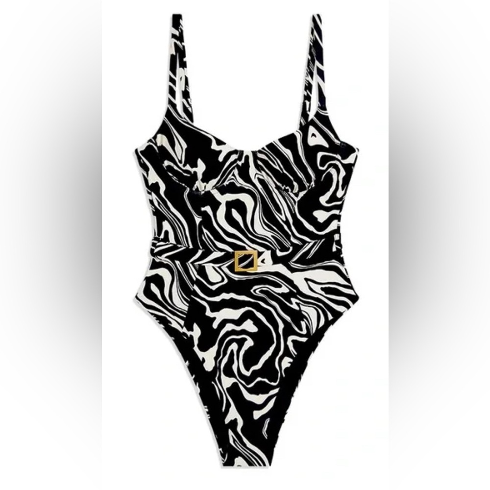 WeWoreWhat Black and White One Piece Swimsuit